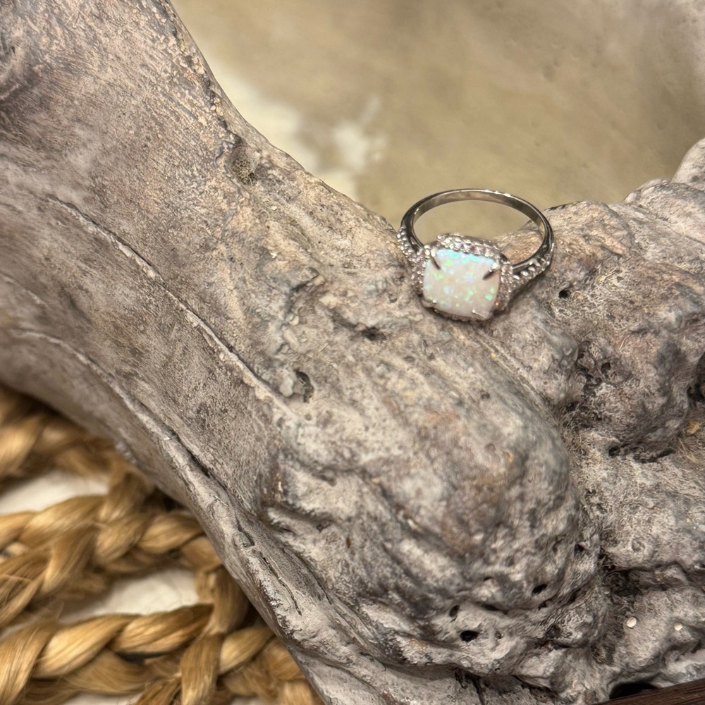 STERLING SILVER OPAL RING